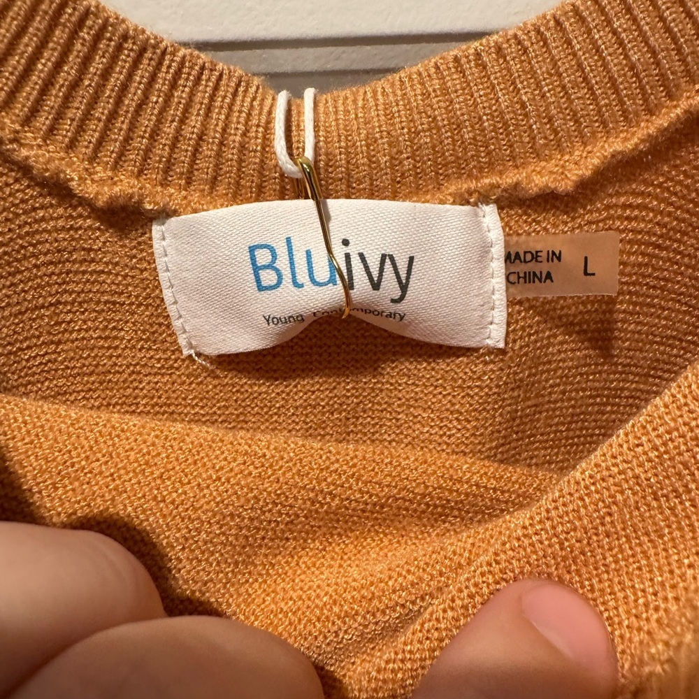 NWT Bluivy Backless Balloon Sleeve Pullover Sweater Carmel Brown Size Large - Picture 7 of 7